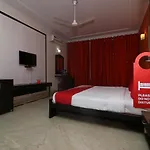 Oyo 2282 Apartment Velachery
