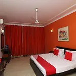 Oyo 2282 Apartment Velachery