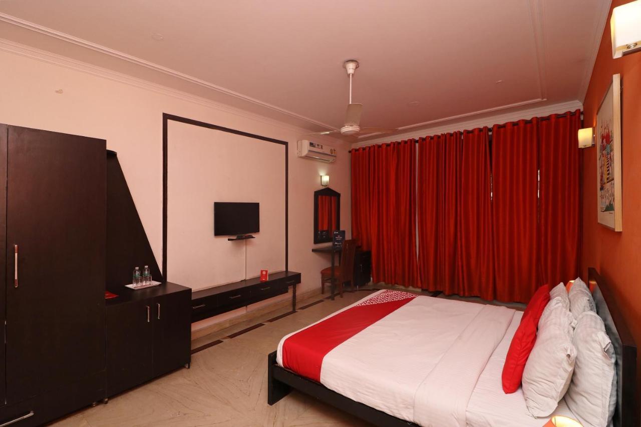 Oyo 2282 Velachery Apartment Chennai