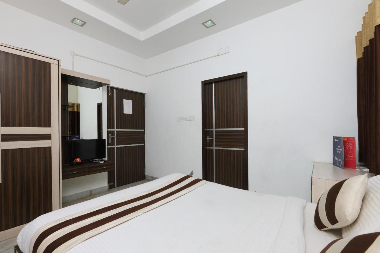 Oyo 2282 Velachery * Chennai